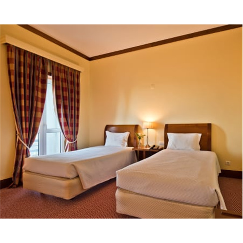 Golden Tulip Caramulo Hotel 4* | Alojamento Romântico em Quarto Vista Montanha