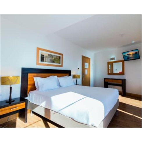 Hotel Quarteirasol 4* - Praia de Quarteira | Estadia Romântica em Quarto Duplo