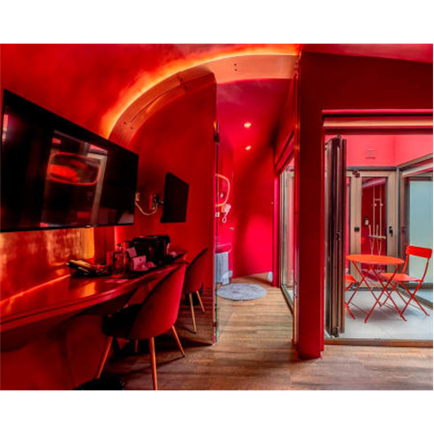 Cherry Sculpture Hotel - Covilhã | Escapadinha em Bungalow em Forma de Cereja 1