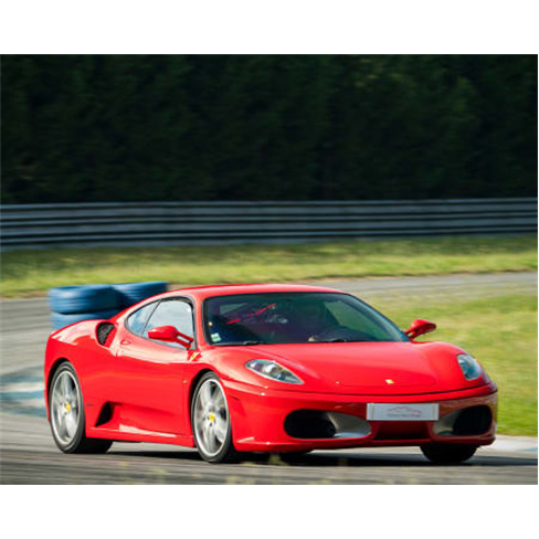 Ao Volante de um Ferrari F430 | Circuito de Braga 1 Volta