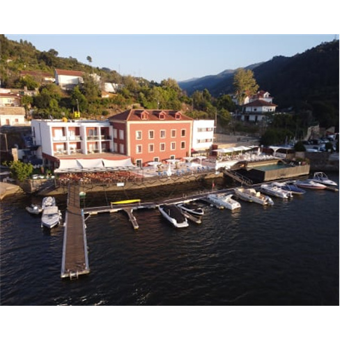 Porto Antigo Hotel - Cinfães | Jantar Romântico com Vista para o Rio Douro