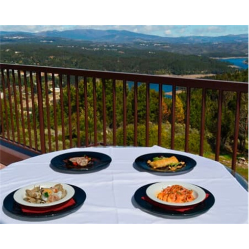 Pratos Tradicionais & Sobremesa para Dois com Vista Rio | Restaurante Sabores da