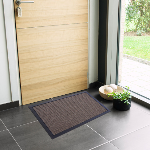 Tapete de entrada Hobnail 40 x 60cm castanho escuro Inspire