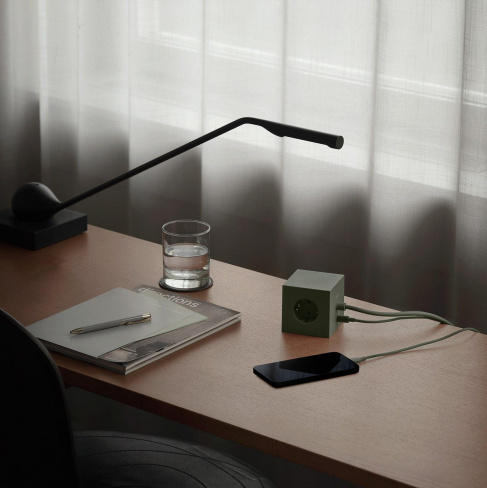 AVOLT - Carregador AC Square 1 (1.8m oak green)