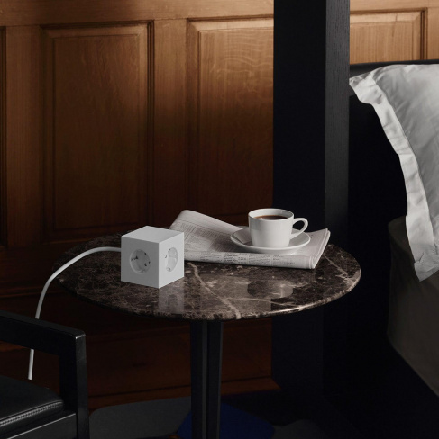 AVOLT - Carregador AC Square 1 (1.8m opal white)