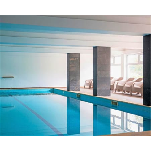 Hotel Amazônia Jamor 4* - Oeiras | Escapadinha Romântica com Piscinas: 1 Noite