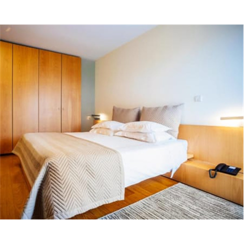 Ponte de Lima | Escapadinha Romântica com Piscina Interior e Pequeno-almoço