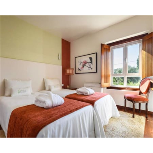 Escapadinha de Luxo: Casa da Amieira em Santarém com Piscina e Spa por 1 Noite