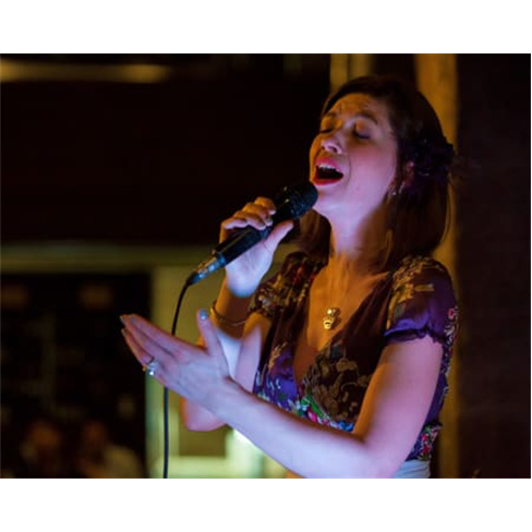 Descobre os Sabores e Sons de Gaia: Caves, Vinhos e Fado ao Vivo