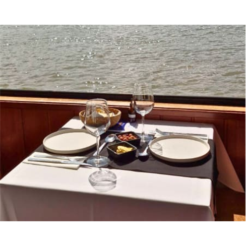 Cruzeiro das 6 Pontes do Douro com Jantar a Bordo para Dois | RentDouro