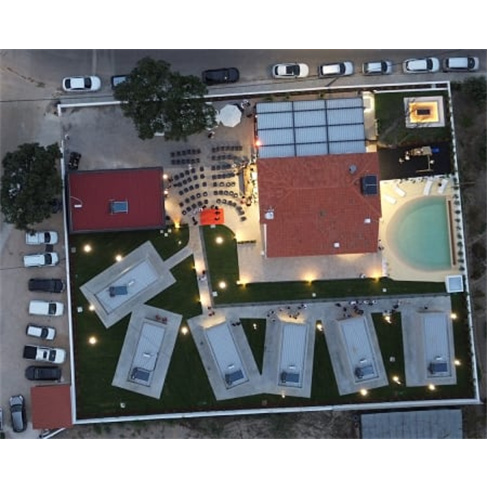 Eco Resort em Abrantes: Escapadinha Rom&acirc;ntica com Terra&ccedil;o por 1 Noite