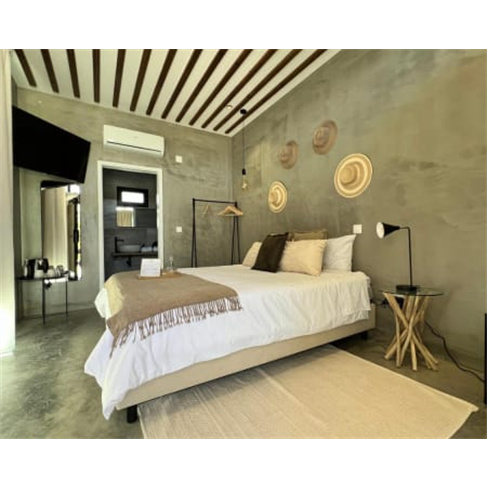 Eco Resort em Abrantes: Escapadinha Rom&acirc;ntica com Terra&ccedil;o por 1 Noite