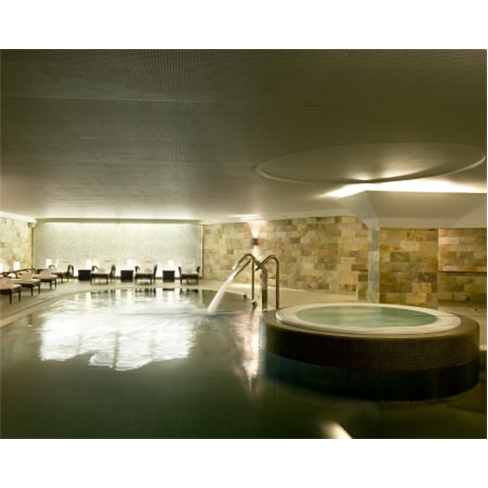 Experiência de Luxo: Circuito Aqua + Hidromassagem no Porto Palace Spa