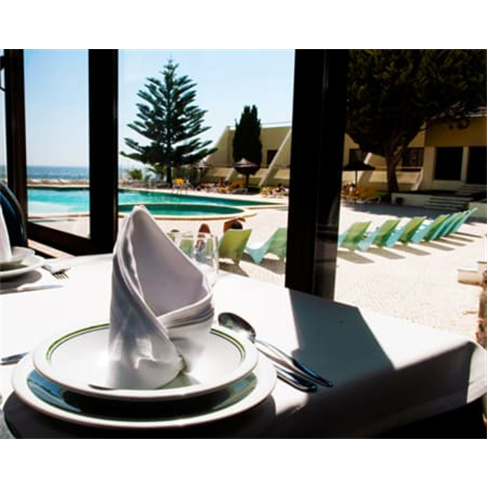 Hotel Atlântida Sol na Figueira da Foz | Quarto Vista Mar + Piscina - 1 Noite