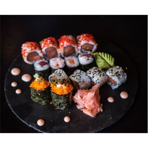 Sushi de Fusão & Sangria de Espumante | 48 peças para 2 | Benfica
