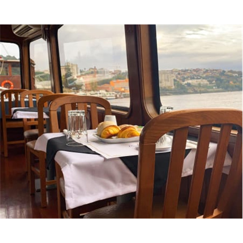 Cruzeiro das 6 Pontes para Casal | Experiência Única no Porto!