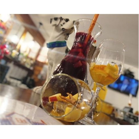 Francesinha em Pão Rústico e Sangria para Dois | O Pai da Maria - Matosinhos