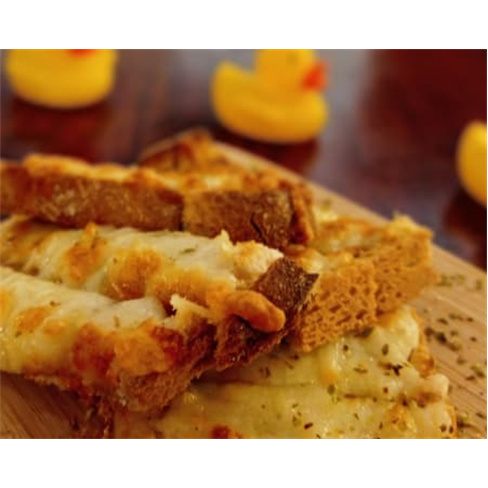 Francesinha em Pão Rústico e Sangria para Dois | O Pai da Maria - Matosinhos