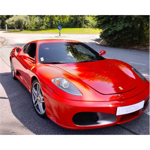 Aventura: Co-Piloto num Ferrari F430 em Braga | 25 Min / 37 Km. nnCaracteres: